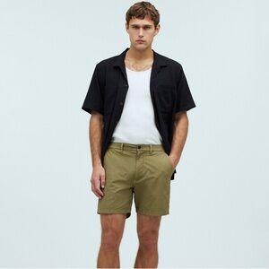 *NWT* Madewell Men’s The Weekend Short in Green Size 33
